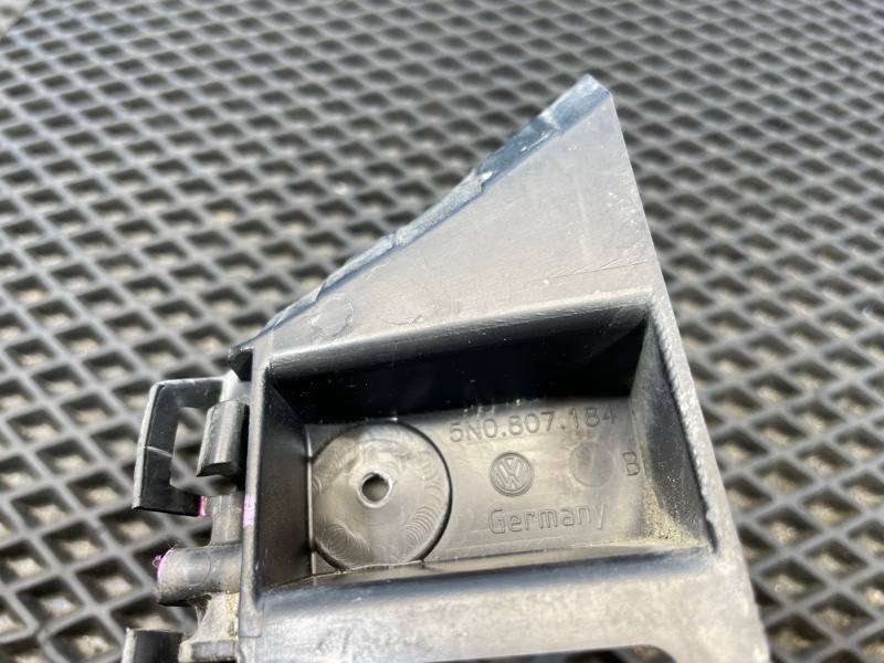 Направляющая бампера, 1000 рублей, Санкт-Петербург