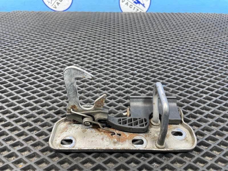 Крючок капота, 1000 рублей, Санкт-Петербург