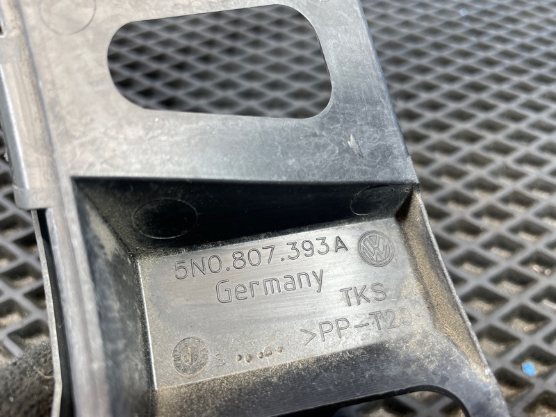 Направляющая бампера, 900 рублей, Санкт-Петербург