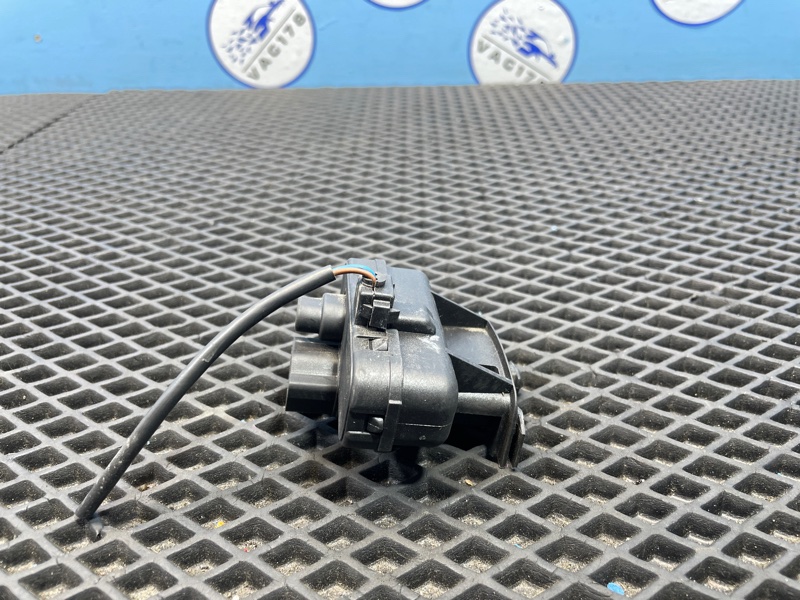 Активатор замка крышки бензобака, 1500 рублей, Санкт-Петербург