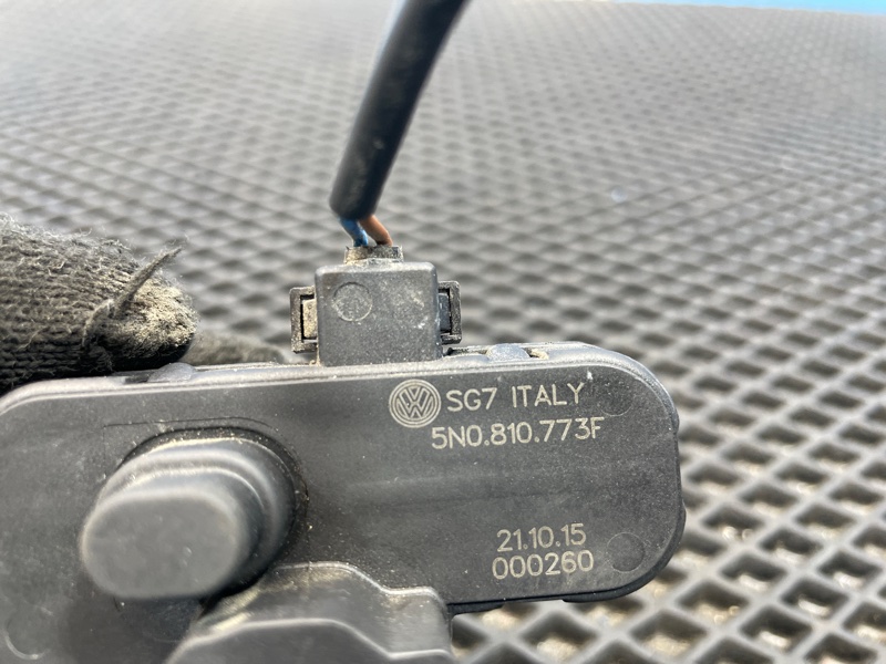 Активатор замка крышки бензобака, 1500 рублей, Санкт-Петербург