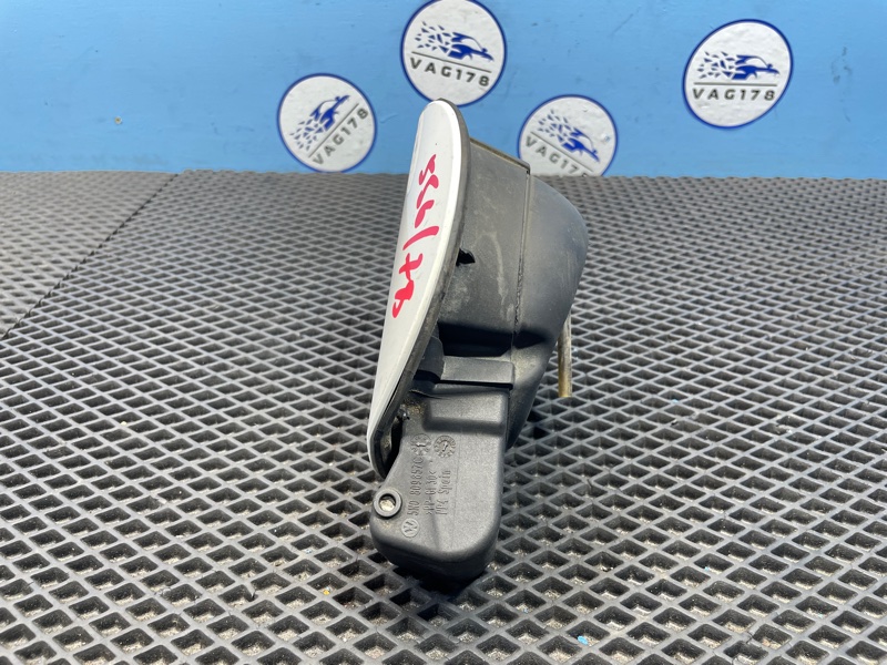 Лючок бензобака, 3600 рублей, Санкт-Петербург