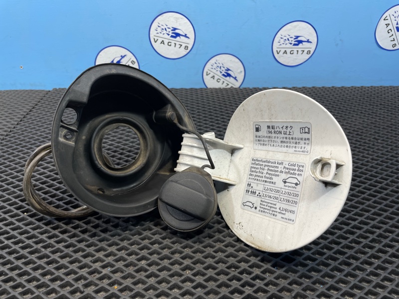 Лючок бензобака, 3600 рублей, Санкт-Петербург