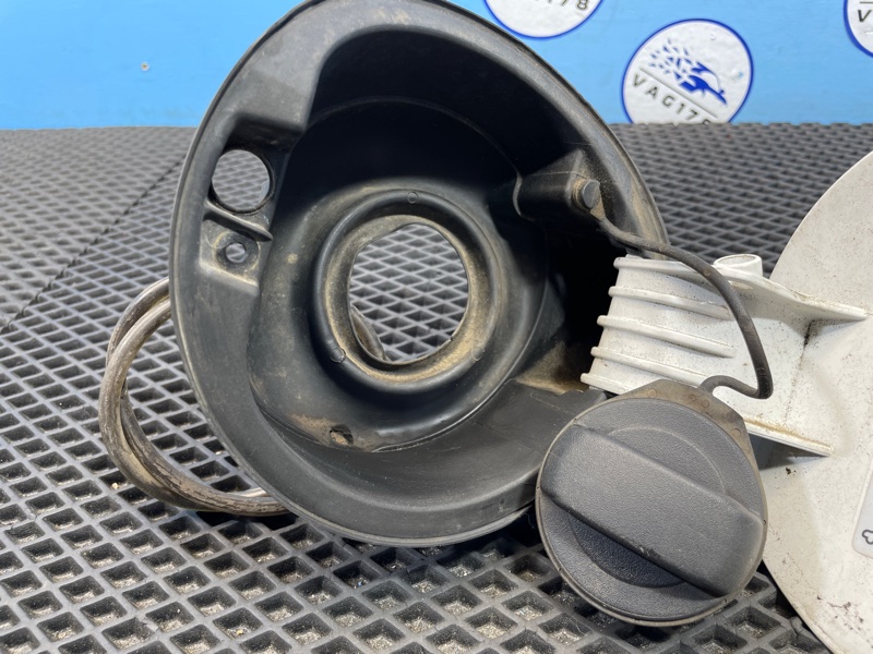 Лючок бензобака, 3600 рублей, Санкт-Петербург