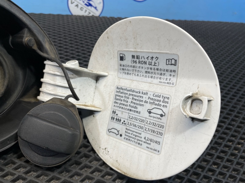 Лючок бензобака, 3600 рублей, Санкт-Петербург