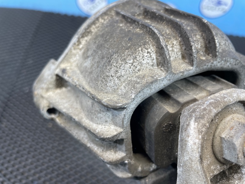 Опора двигателя, 1000 рублей, Санкт-Петербург