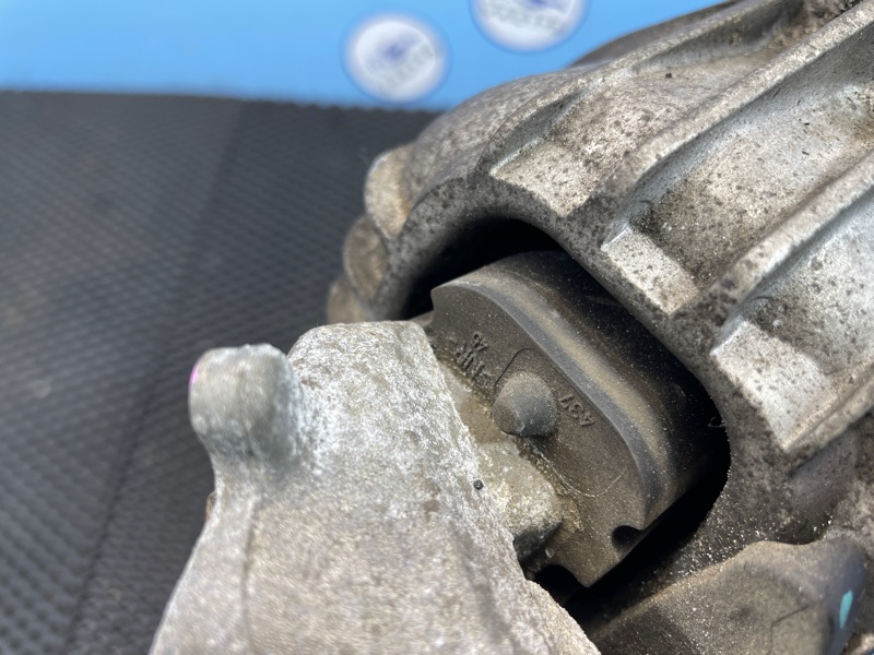 Опора двигателя, 1000 рублей, Санкт-Петербург