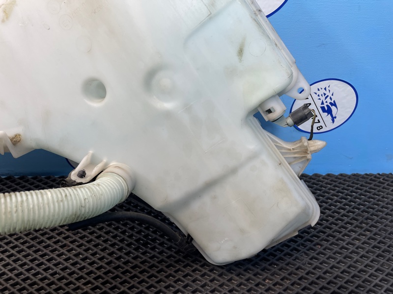 Бачок омывателя лобового стекла, 2000 рублей, Санкт-Петербург