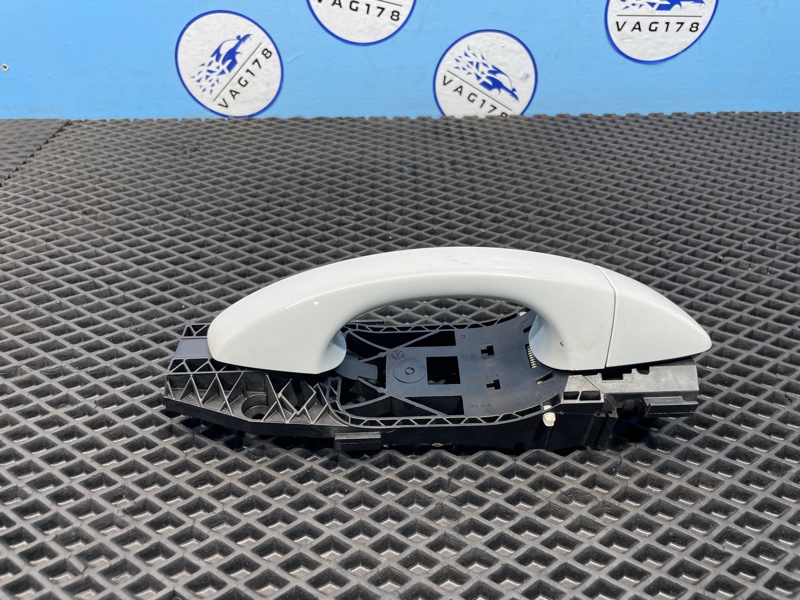 Кронштейн ручки, 1000 рублей, Санкт-Петербург