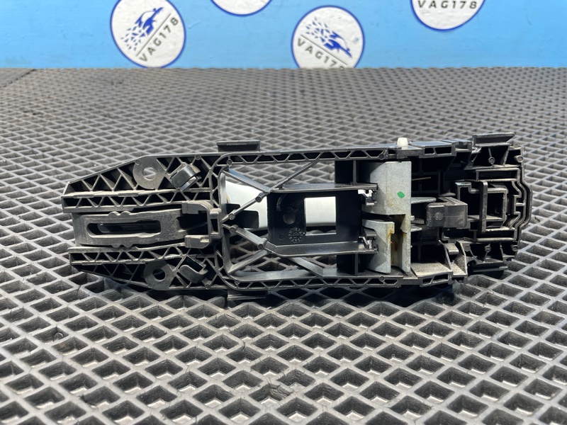 Кронштейн ручки, 1000 рублей, Санкт-Петербург