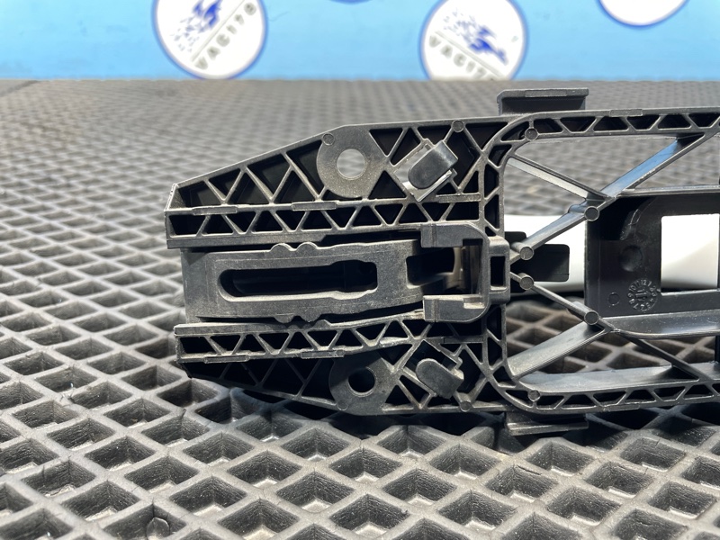 Кронштейн ручки, 1000 рублей, Санкт-Петербург