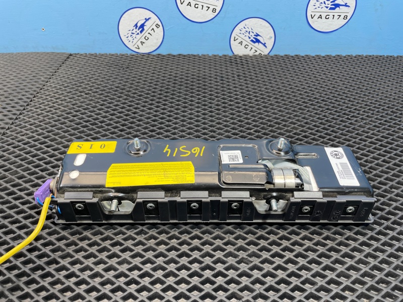 Подушка безопасности коленная, 2500 рублей, Санкт-Петербург