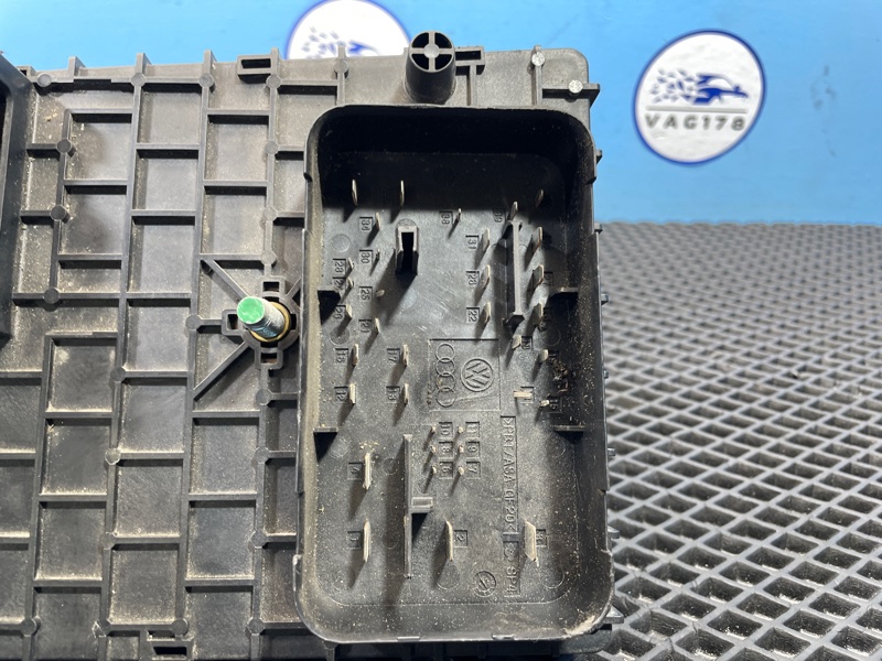 Блок предохранителей, 1000 рублей, Санкт-Петербург