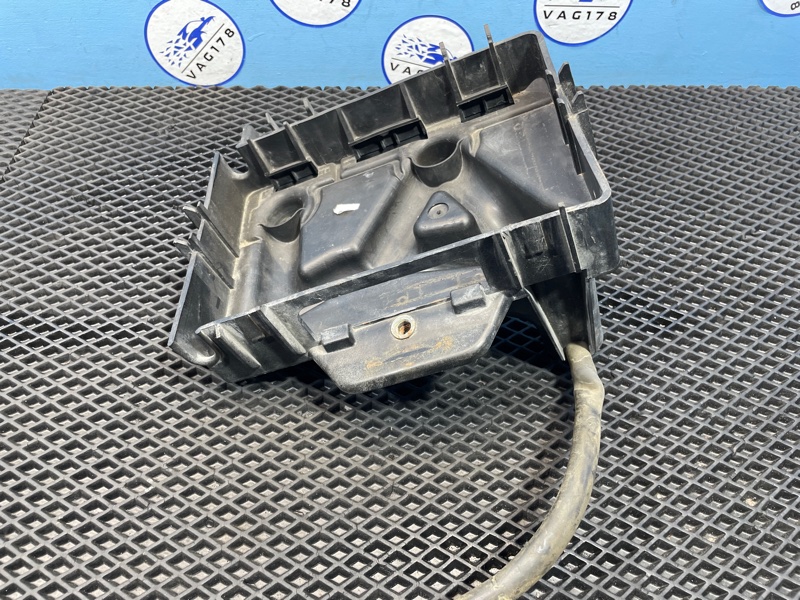 Крепление АКБ, 1000 рублей, Санкт-Петербург