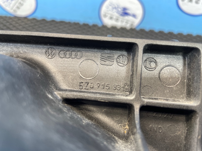 Крепление АКБ, 1000 рублей, Санкт-Петербург