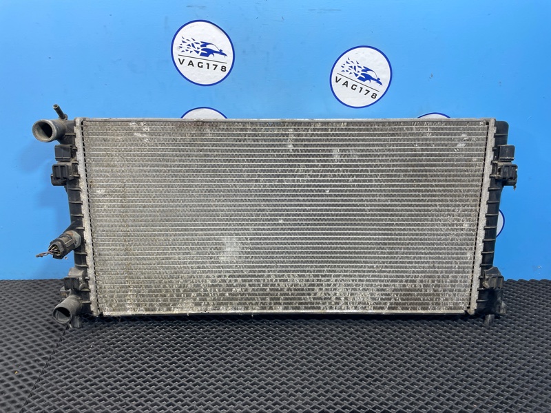 Радиатор основной, 1000 рублей, Санкт-Петербург