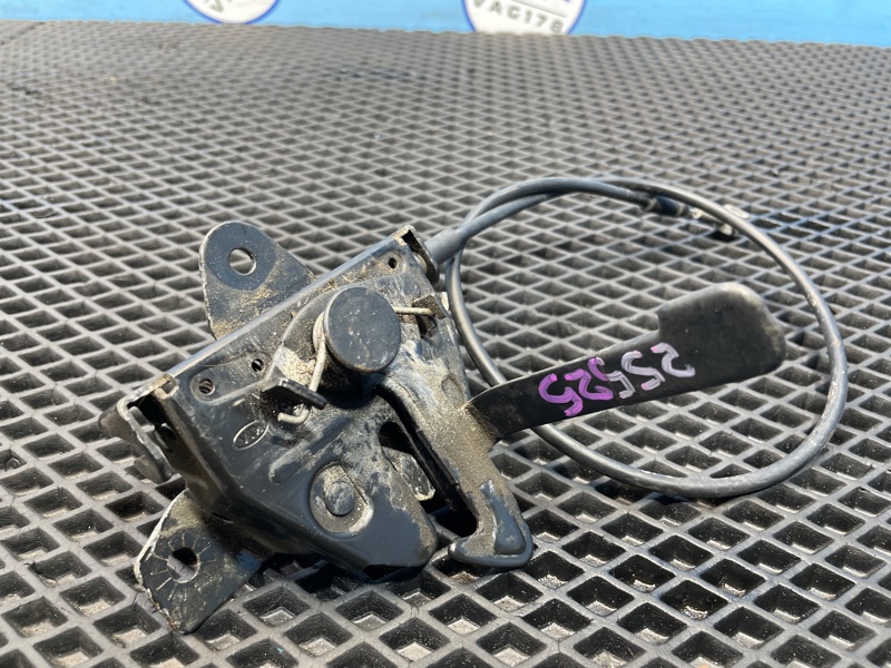 Замок капота, 800 рублей, Санкт-Петербург