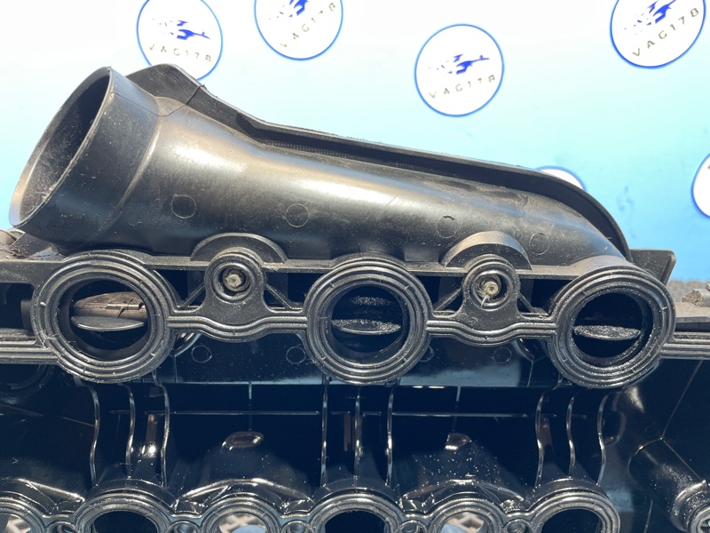 Крышка клапанная, 1000 рублей, Санкт-Петербург