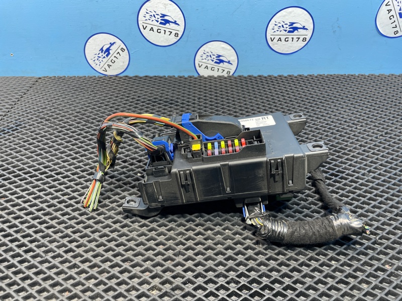 Блок предохранителей, 1000 рублей, Санкт-Петербург