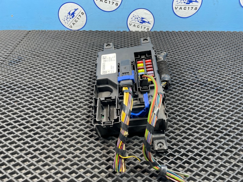 Блок предохранителей, 1000 рублей, Санкт-Петербург