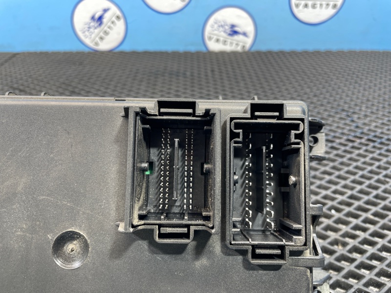 Блок предохранителей, 1000 рублей, Санкт-Петербург