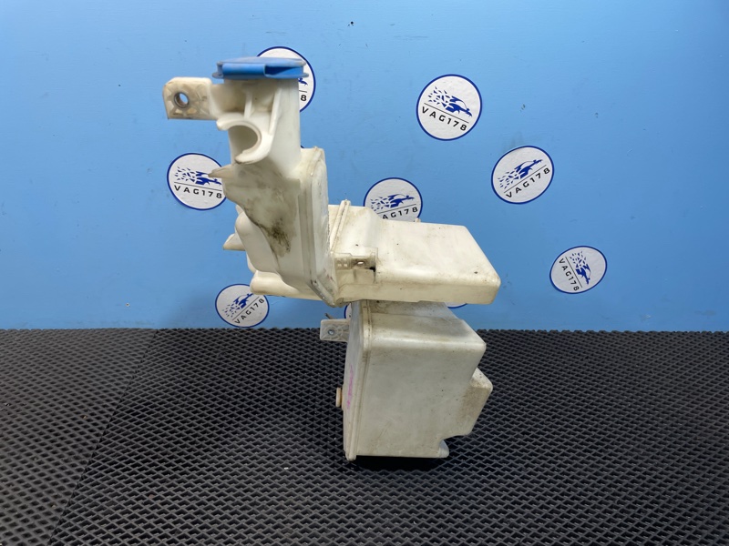 Бачок омывателя лобового стекла, 2500 рублей, Санкт-Петербург