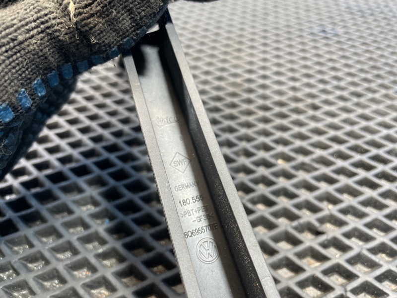 Поводок стеклоочистителя, 1000 рублей, Санкт-Петербург