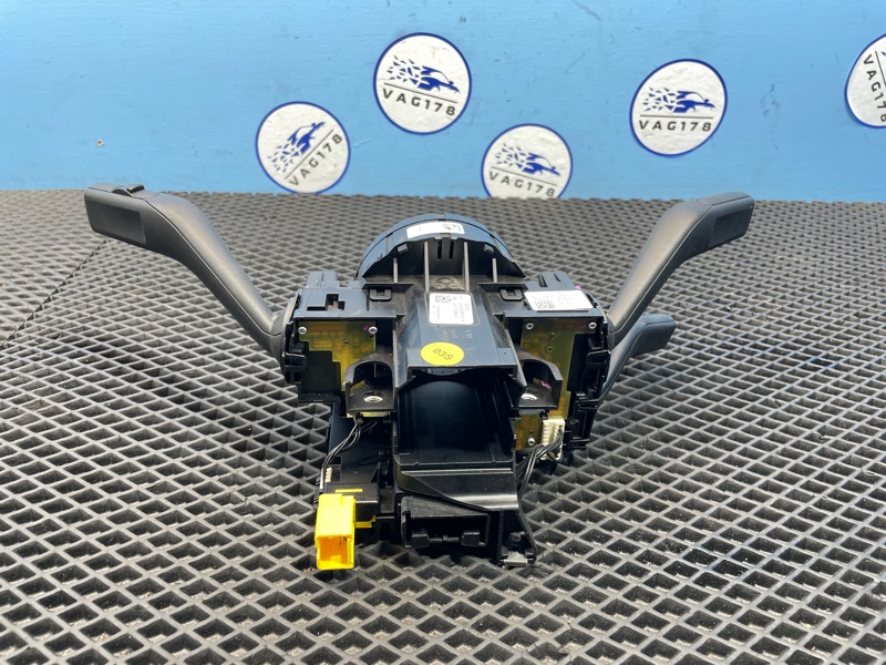 Переключатель подрулевой, 2000 рублей, Санкт-Петербург