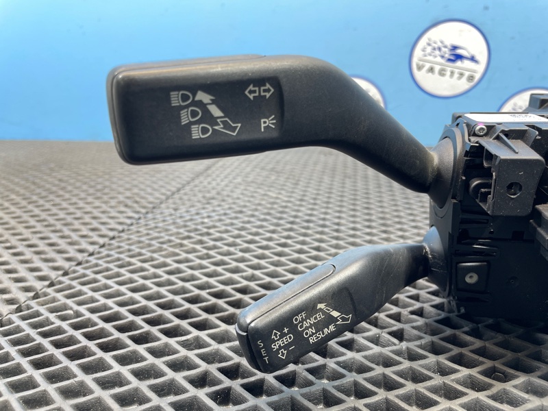 Переключатель подрулевой, 2000 рублей, Санкт-Петербург