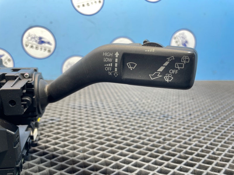 Переключатель подрулевой, 2000 рублей, Санкт-Петербург