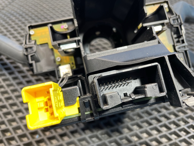 Переключатель подрулевой, 2000 рублей, Санкт-Петербург