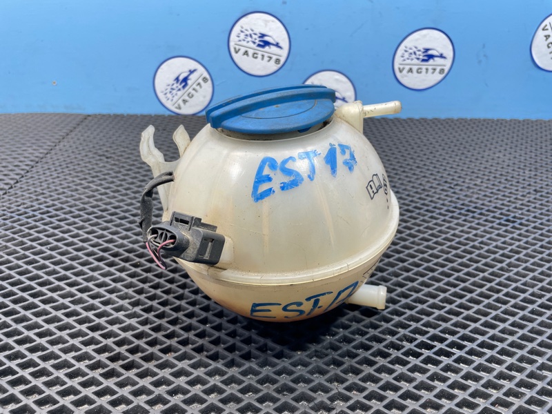 Бачок расширительный, 1000 рублей, Санкт-Петербург