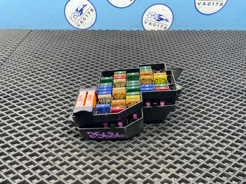 Блок предохранителей, 1000 рублей, Санкт-Петербург