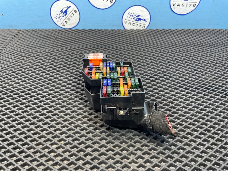 Блок предохранителей, 1000 рублей, Санкт-Петербург