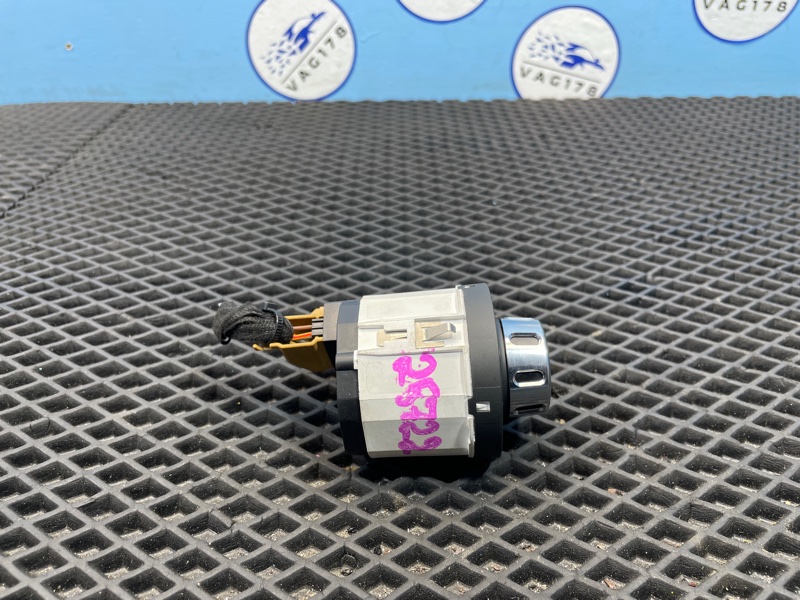 Кнопка блокировки дифференциала, 1000 рублей, Санкт-Петербург