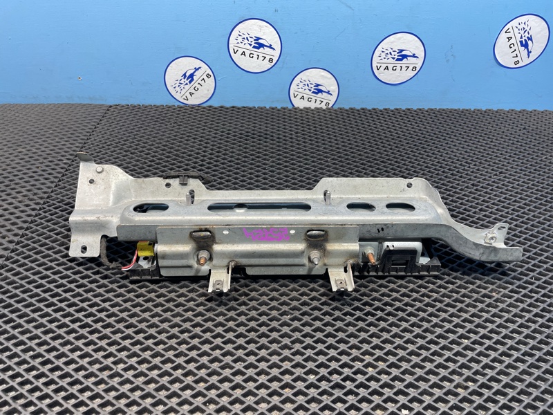 Подушка безопасности коленная, 6000 рублей, Санкт-Петербург