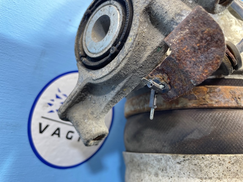 Амортизатор, 5000 рублей, Санкт-Петербург