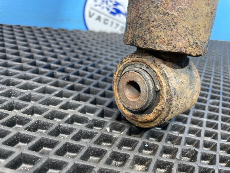 Амортизатор, 5000 рублей, Санкт-Петербург