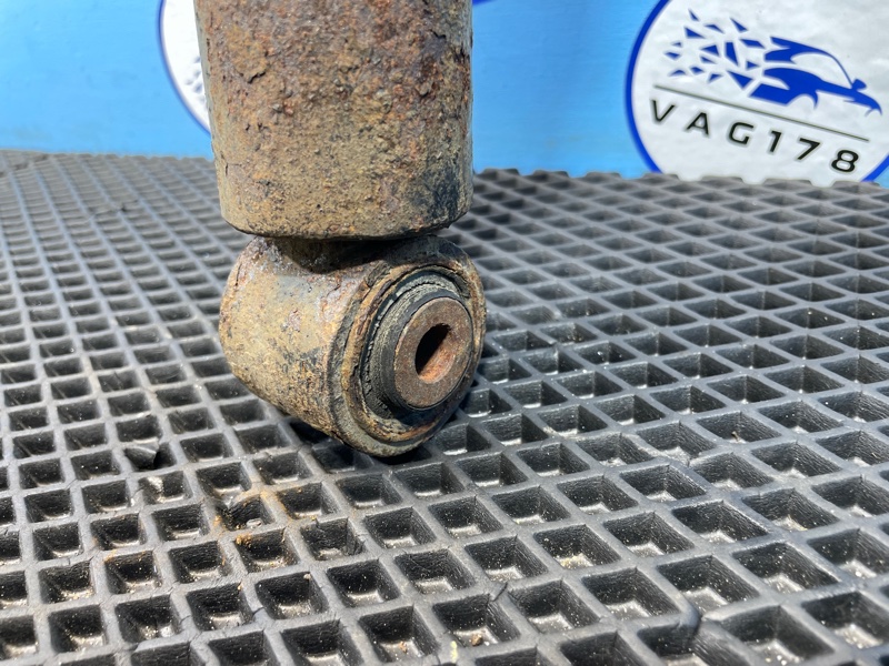 Амортизатор, 5000 рублей, Санкт-Петербург