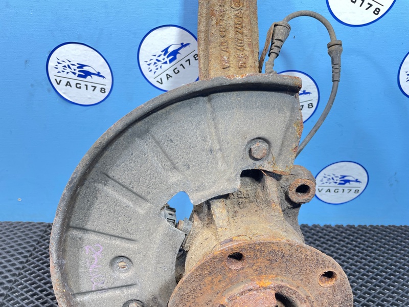 Кулак поворотный, 2000 рублей, Санкт-Петербург