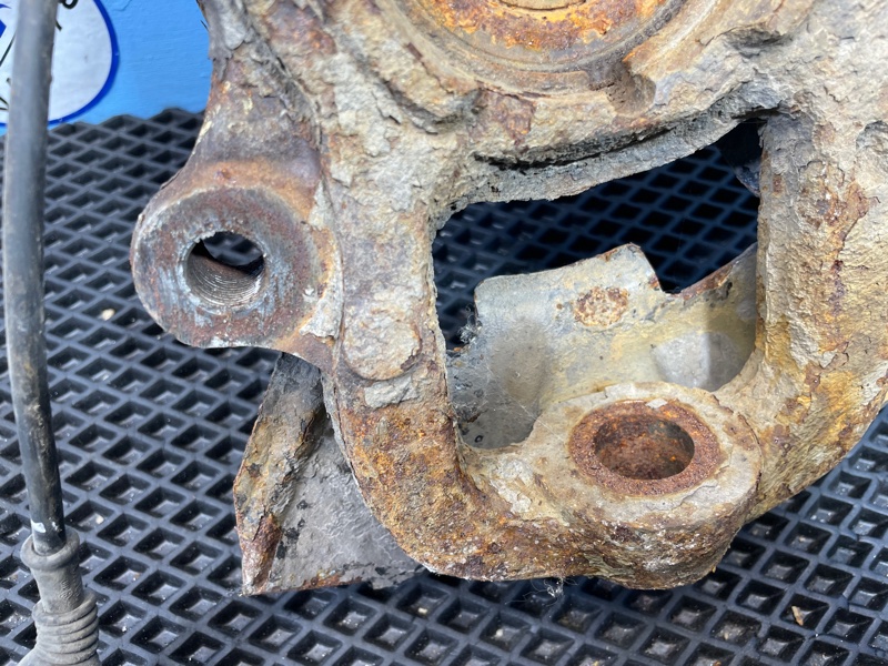 Кулак поворотный, 2000 рублей, Санкт-Петербург