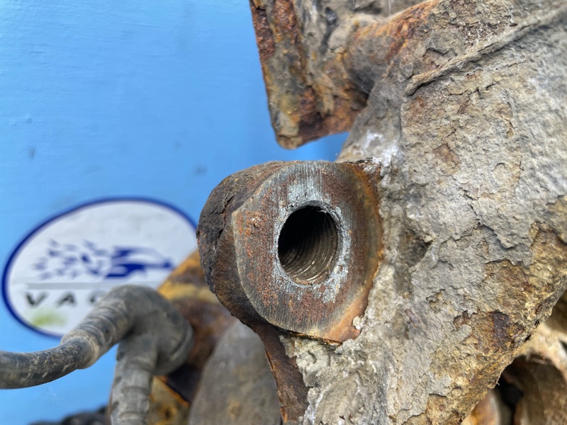 Кулак поворотный, 2000 рублей, Санкт-Петербург