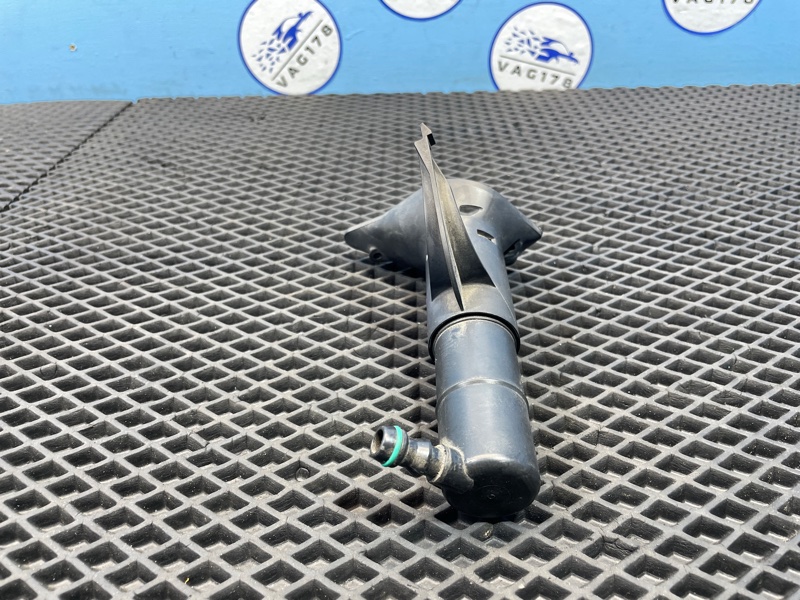 Форсунка омывателя фары, 1000 рублей, Санкт-Петербург