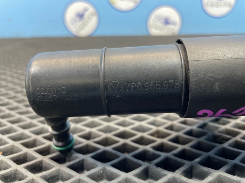 Форсунка омывателя фары, 1000 рублей, Санкт-Петербург