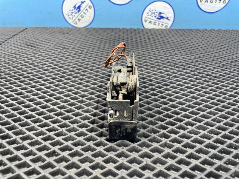 Замок капота, 1000 рублей, Санкт-Петербург