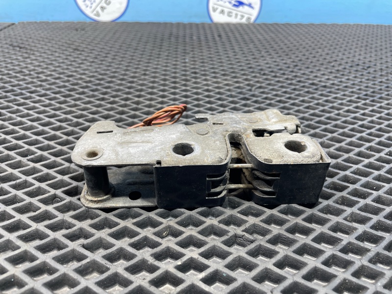 Замок капота, 1000 рублей, Санкт-Петербург