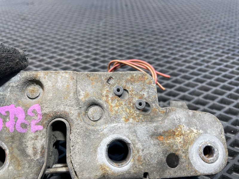 Замок капота, 1000 рублей, Санкт-Петербург