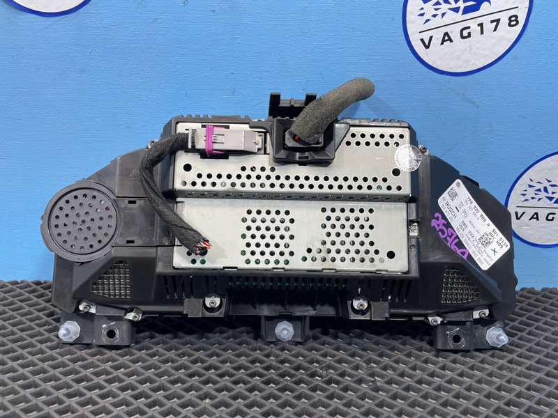 Панель приборов, 3000 рублей, Санкт-Петербург