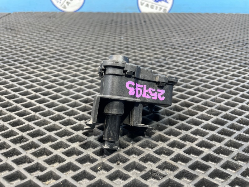 Активатор замка крышки бензобака, 1000 рублей, Санкт-Петербург