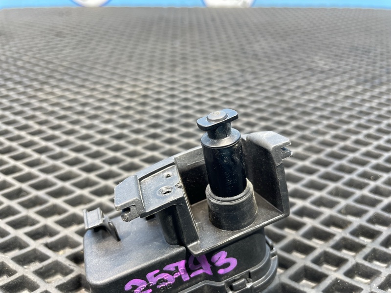 Активатор замка крышки бензобака, 1000 рублей, Санкт-Петербург